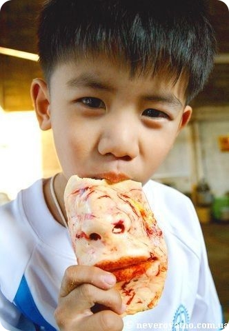 Тайский хлеб. Слабонервным не смотреть (27 фото)