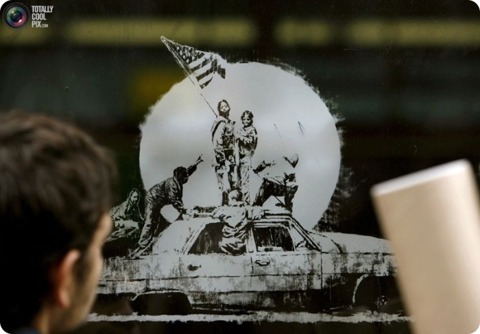 Banksy: Человек, Миф, Легенда (23 фото)