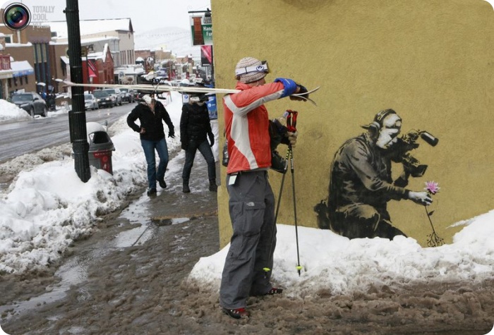 Banksy: Человек, Миф, Легенда (23 фото)