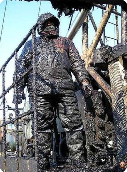 Суровые условия работы нефтянников (42 фото)