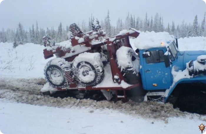 Суровые условия работы нефтянников (42 фото)