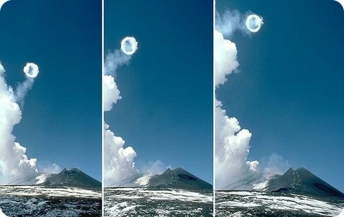 Вулкан, пускающий кольца дыма (7 фото)