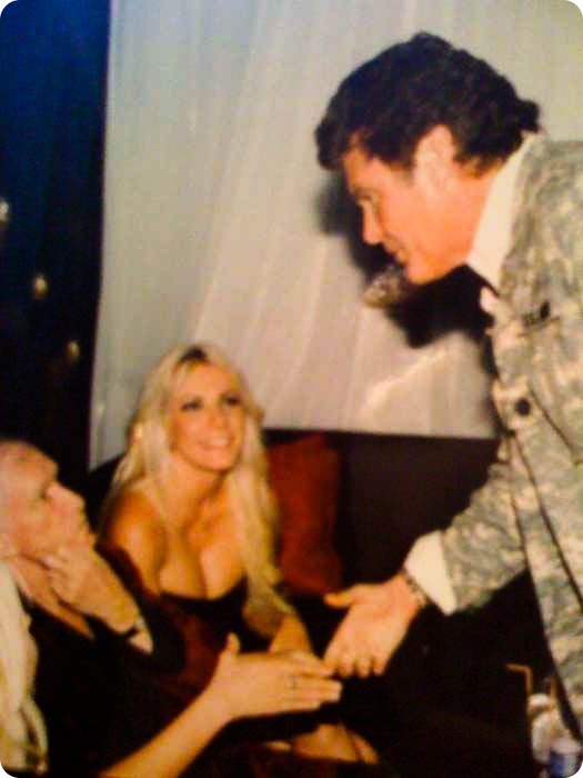 От главного плейбоя мира сбежала невеста (58 фото)