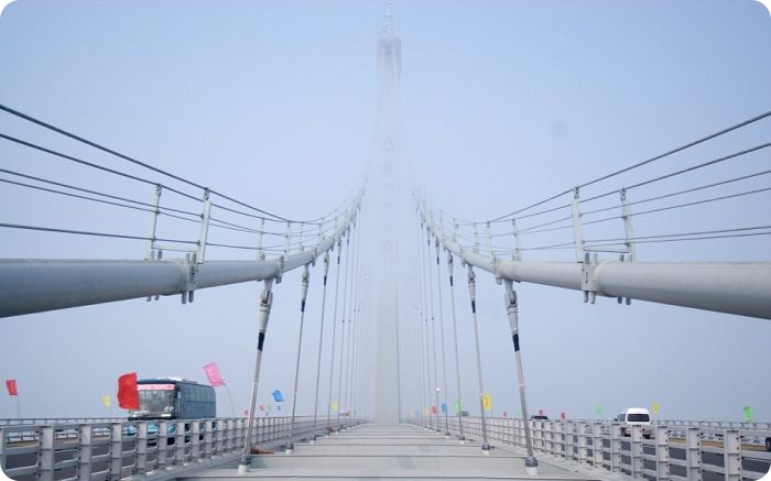 Китай наводит гигантские мосты (14 фото + видео)