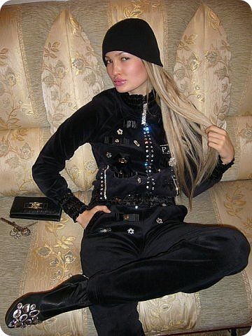 Девушки, выставляющие себя как на продажу (51 фото)