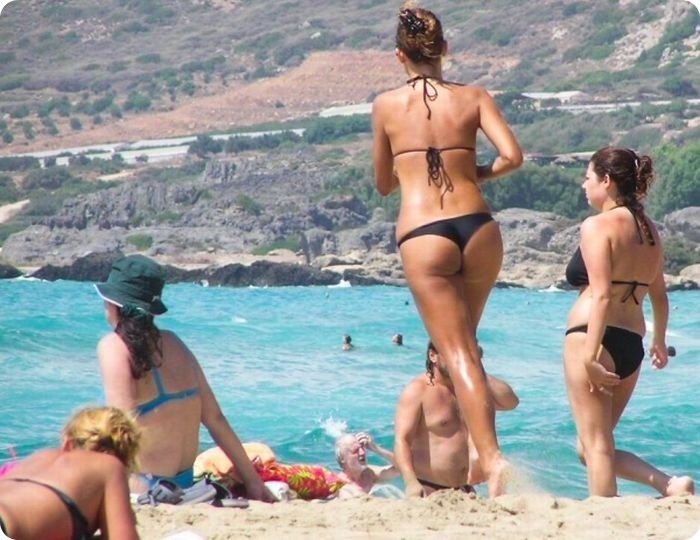 В мире моды отмечают юбилей бикини (58 фото)