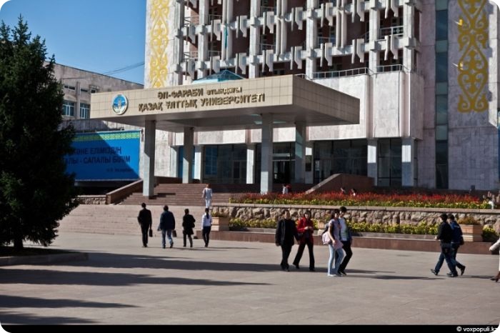 На чем ездят Студенты Казахстана (23 фото)