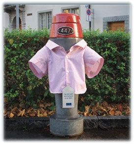 Гениальная реклама на столбах (25 фото)