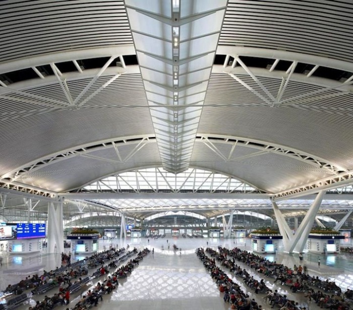 Новый современный вокзал в Китае (11 фото)