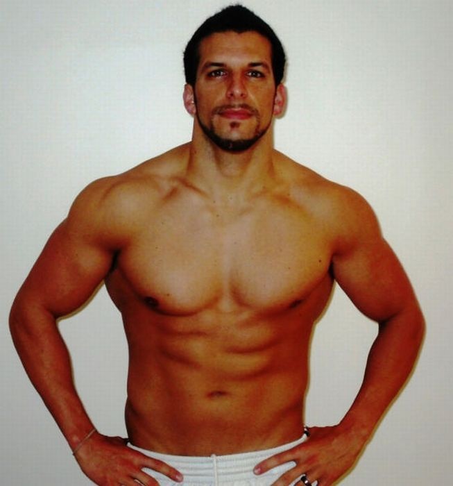 Тренер по фитнесу потолстел, чтобы понять клиентов (66 фото)