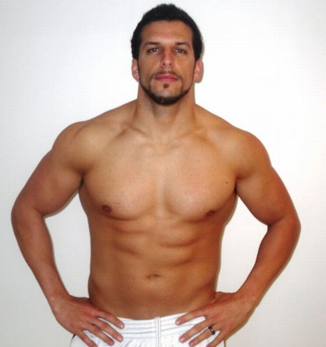 Тренер по фитнесу потолстел, чтобы понять клиентов (66 фото)