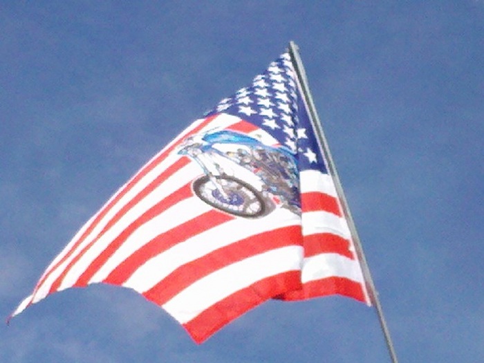 Мотоциклы и солнечный свет мотофестиваль “Американская жара”