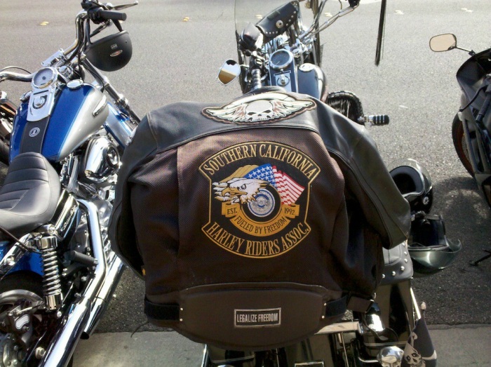 Мотоциклы и солнечный свет мотофестиваль “Американская жара”