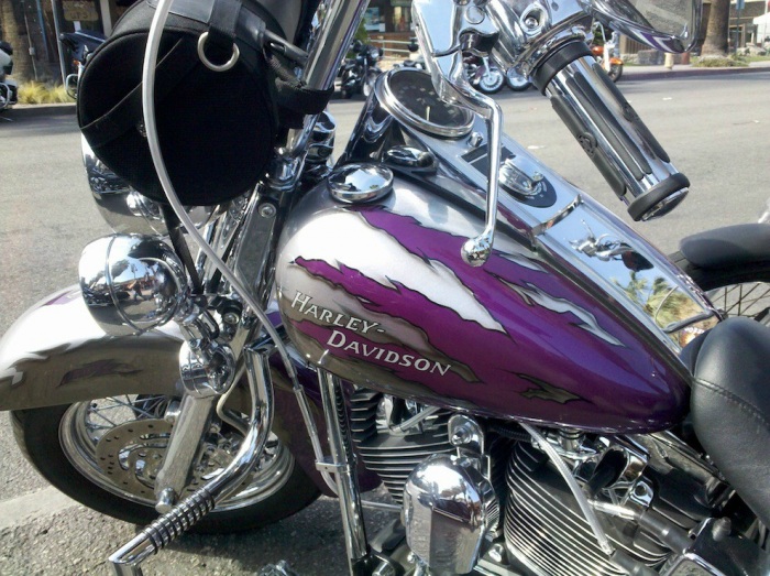 Мотоциклы и солнечный свет мотофестиваль “Американская жара”