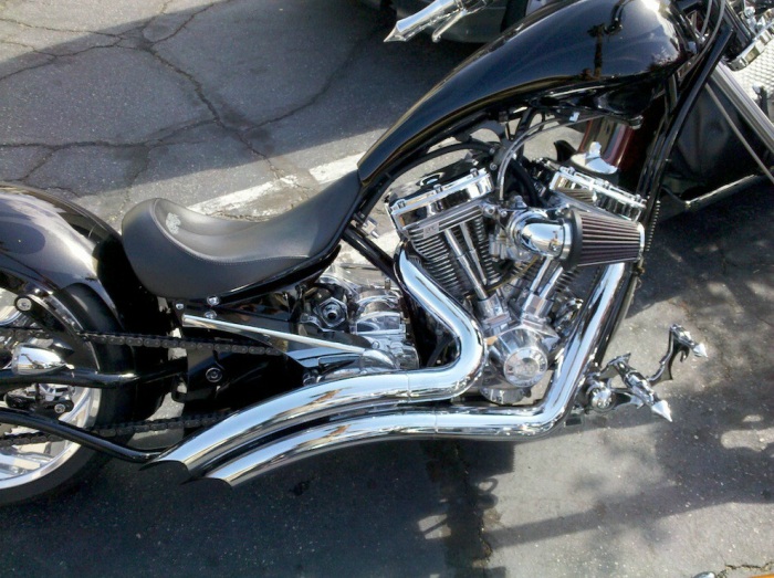 Мотоциклы и солнечный свет мотофестиваль “Американская жара”