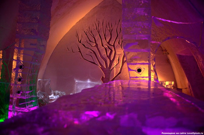 Уникальный ледяной отель в Канаде