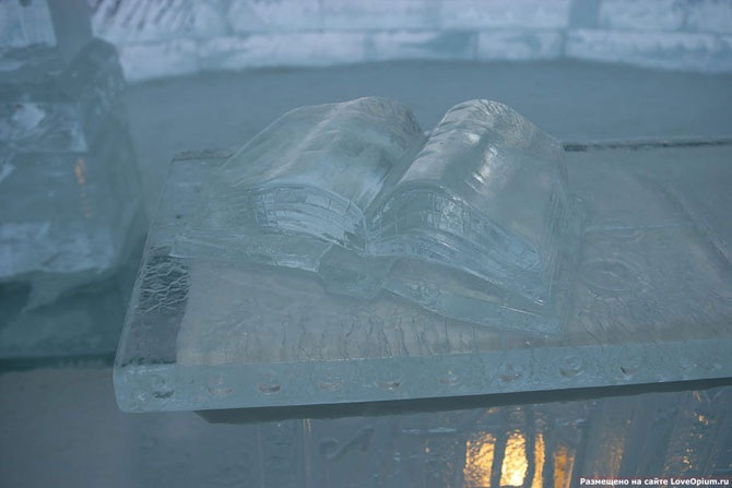 Уникальный ледяной отель в Канаде