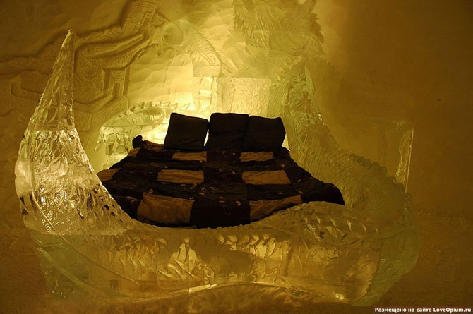 Уникальный ледяной отель в Канаде