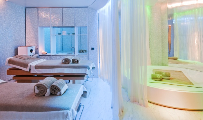 Casta Diva Resort на озере Комо