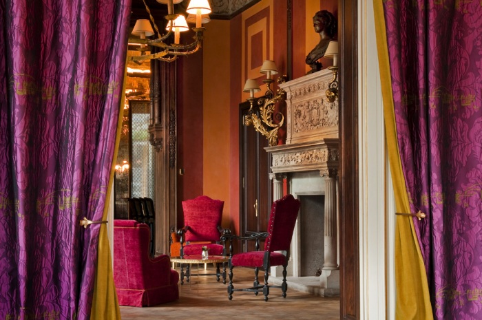 Casta Diva Resort на озере Комо