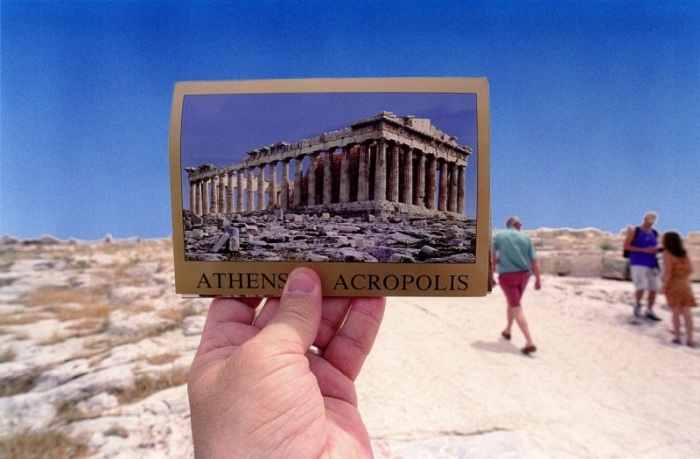 Сувениры на фоне достопримечательностей