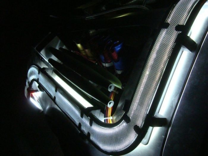 Автомобиль из фильма Назад в будущее