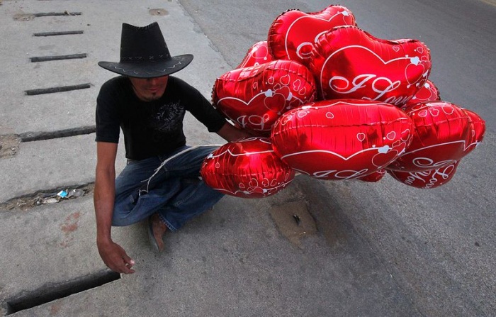 Мир отпраздновал День святого Валентина (22 фото)