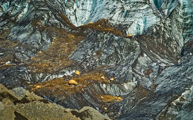 Удивительные голубые айсберги и ледники в Исландии