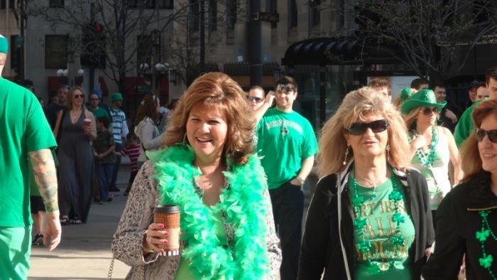 Зеленая река лепреконов (47 фото + 1 видео)