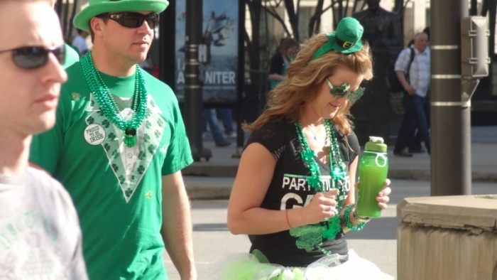 Зеленая река лепреконов (47 фото + 1 видео)