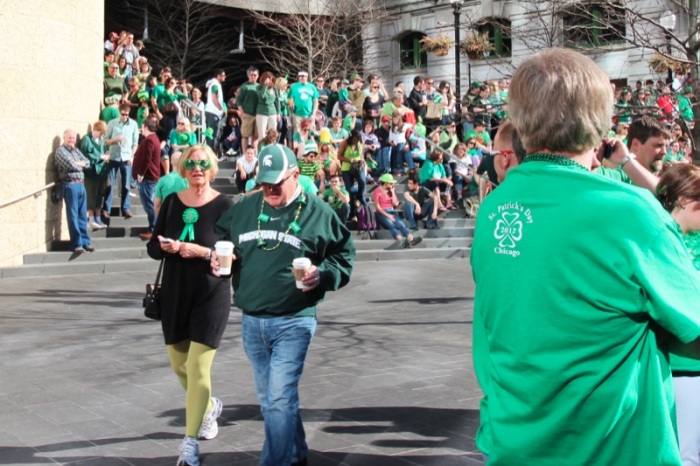 Зеленая река лепреконов (47 фото + 1 видео)