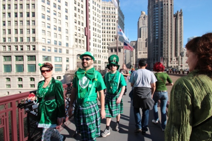 Зеленая река лепреконов (47 фото + 1 видео)