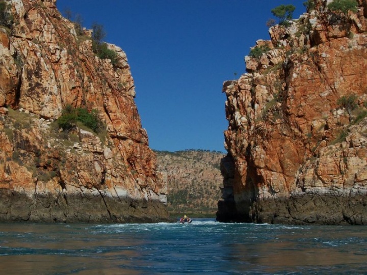 Горизонтальный водопад (9 фото)