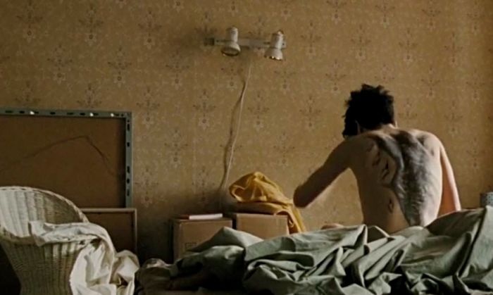 Самые яркие татуировки из фильмов (17 фото)