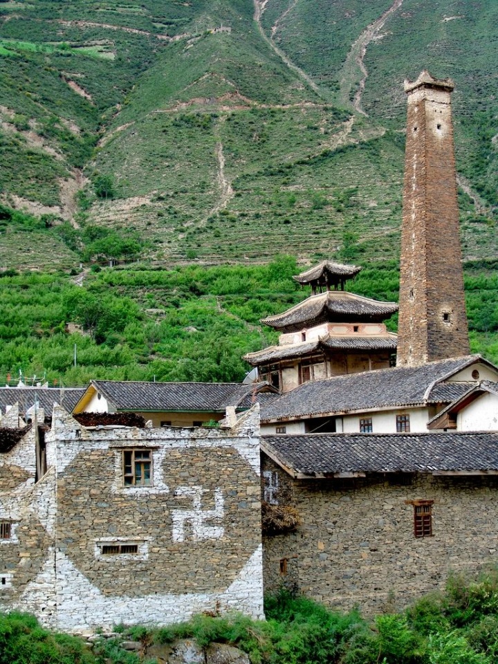 Сторожевые башни Тибета (13 фото)