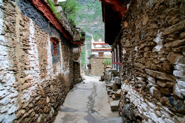 Сторожевые башни Тибета (13 фото)