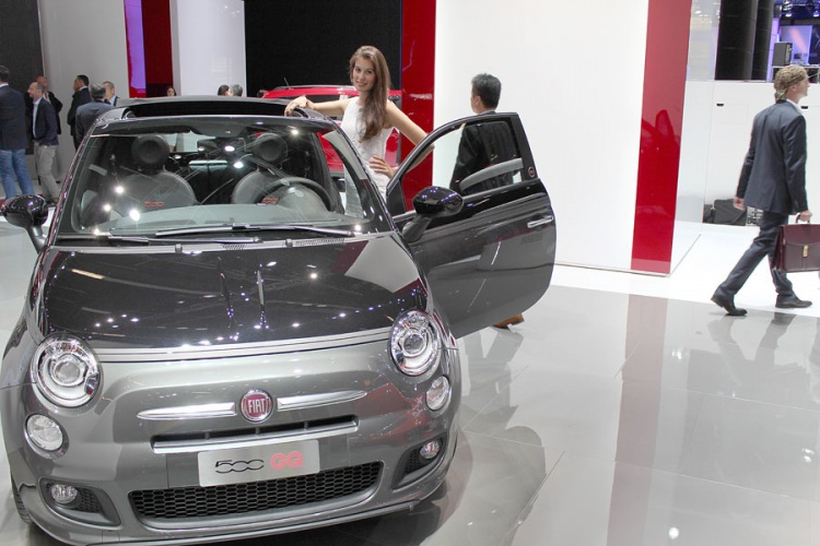 Девушки франкфуртского автосалона 2013