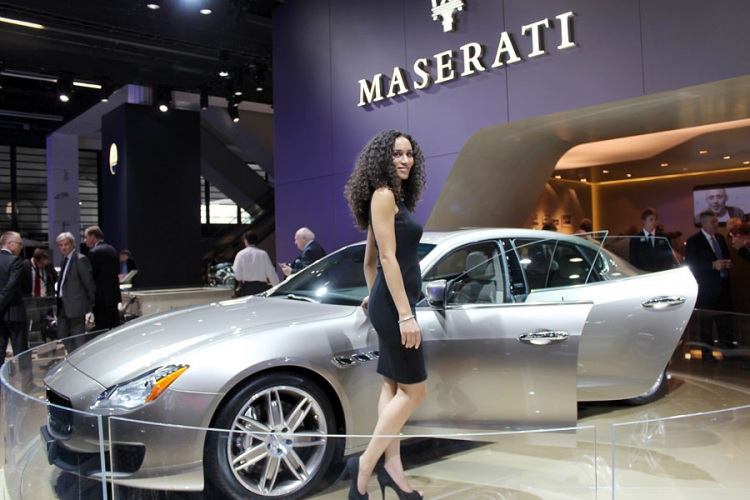 Девушки франкфуртского автосалона 2013