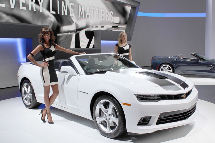 Девушки франкфуртского автосалона 2013