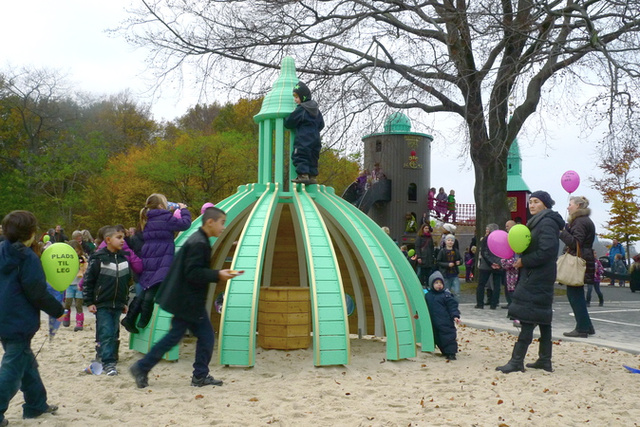 Самые удивительные детские площадки мира