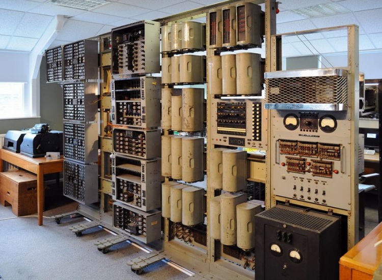 10 старых объектов, которые всё ещё жизнеспособны