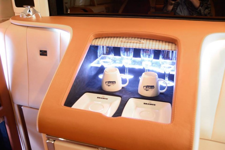 Офис на колесах iBusiness от Brabus