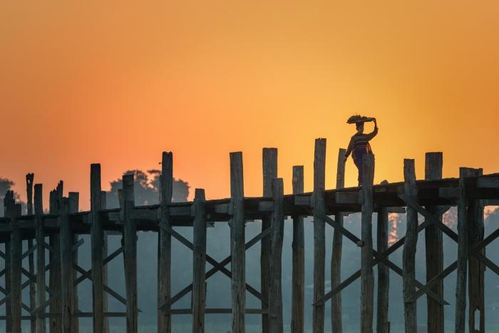 Экстремально туристические мосты (21 фото)