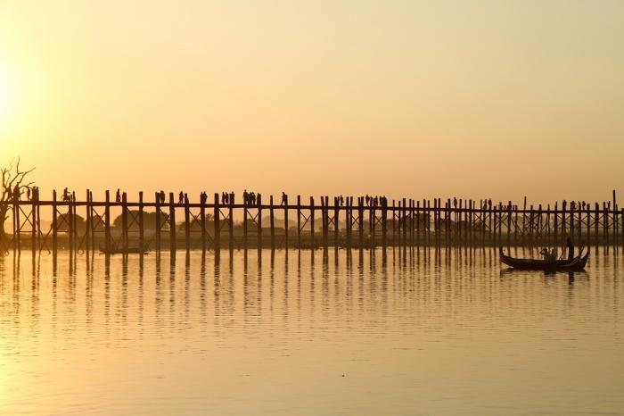 Экстремально туристические мосты (21 фото)