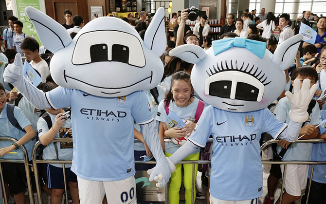 Странные талисманы футбольных команд