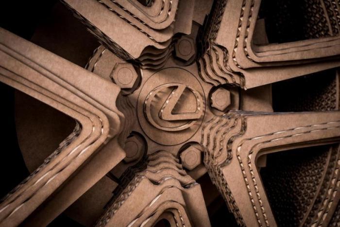 Картонный Lexus LS (18 фото)