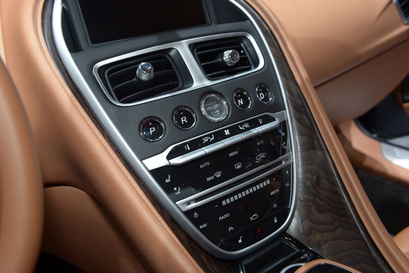 Женевский автосалон-2016