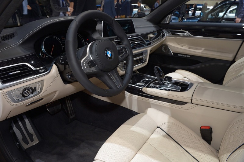 Женевский автосалон-2016