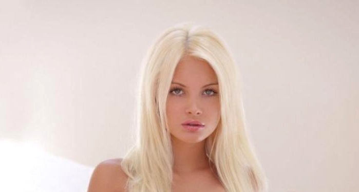 Красивая девушка