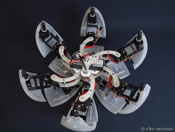 Робот-трансформер в виде шара